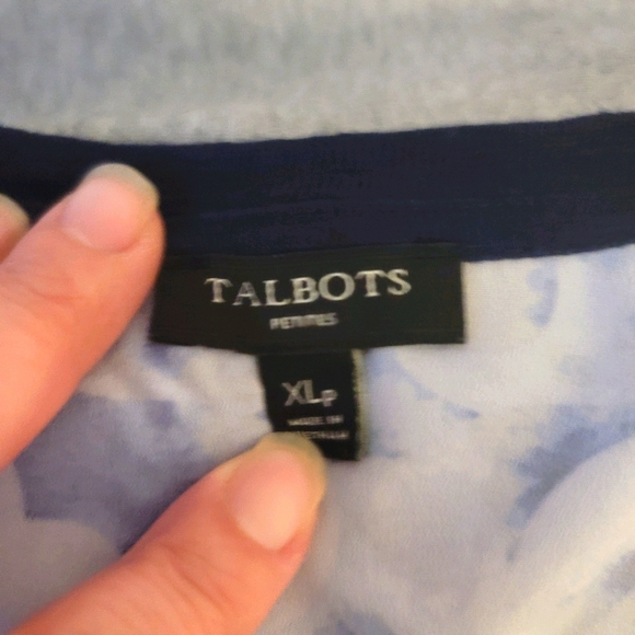 Beautiful Tabot short sleeved top - Picture 3 of 3